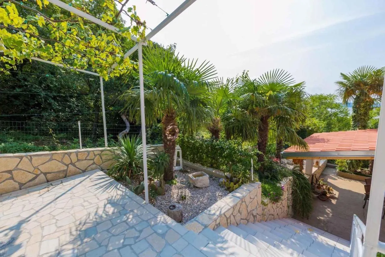 One-Bedroom Apartment In Crikvenica XVIII Dramalj