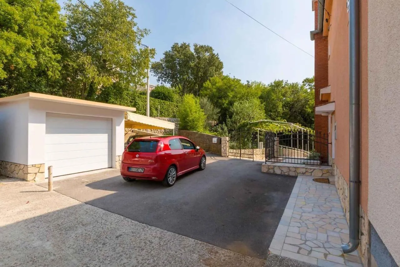 One-Bedroom Apartment In Crikvenica XVIII Dramalj 0*,