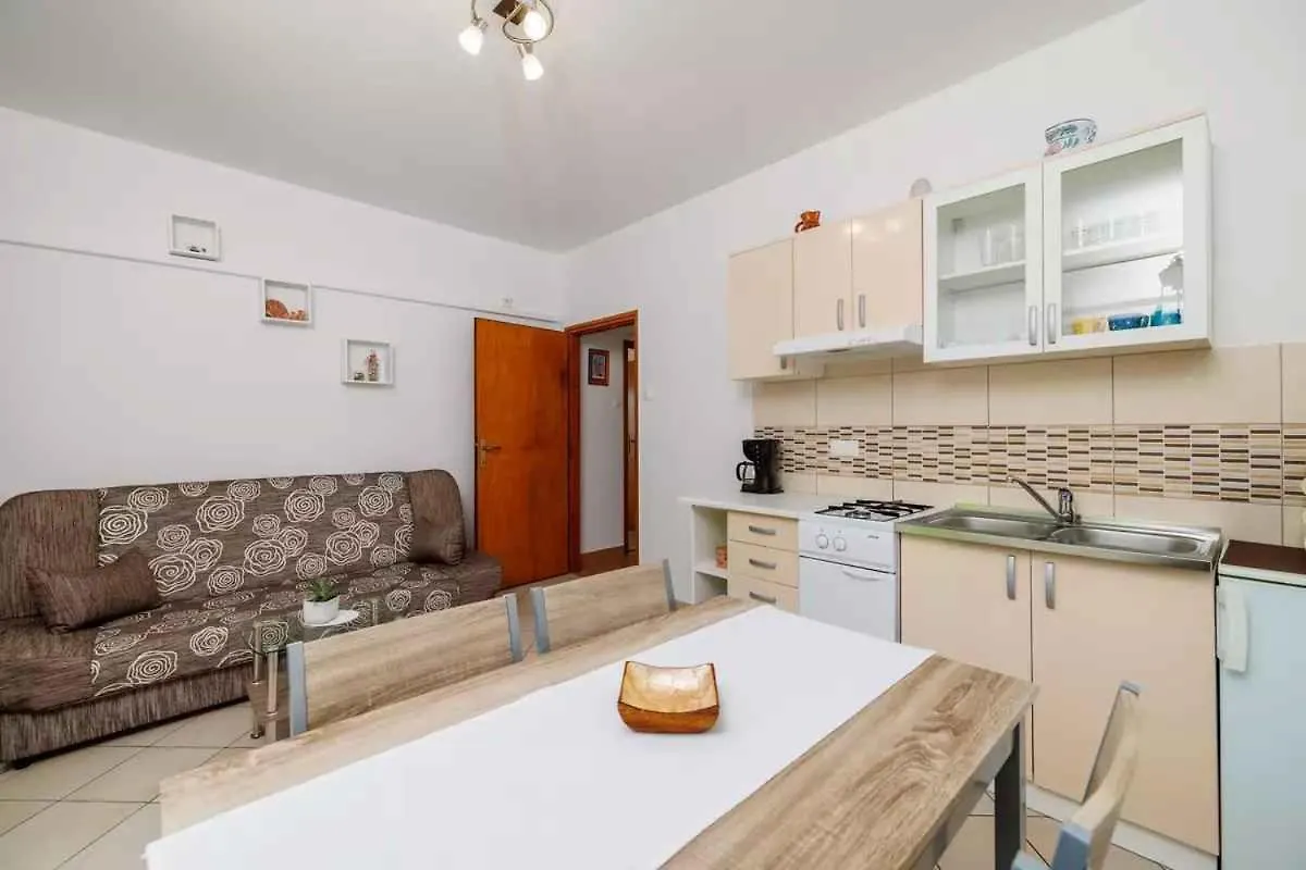 One-Bedroom Apartment In Crikvenica XVIII Dramalj